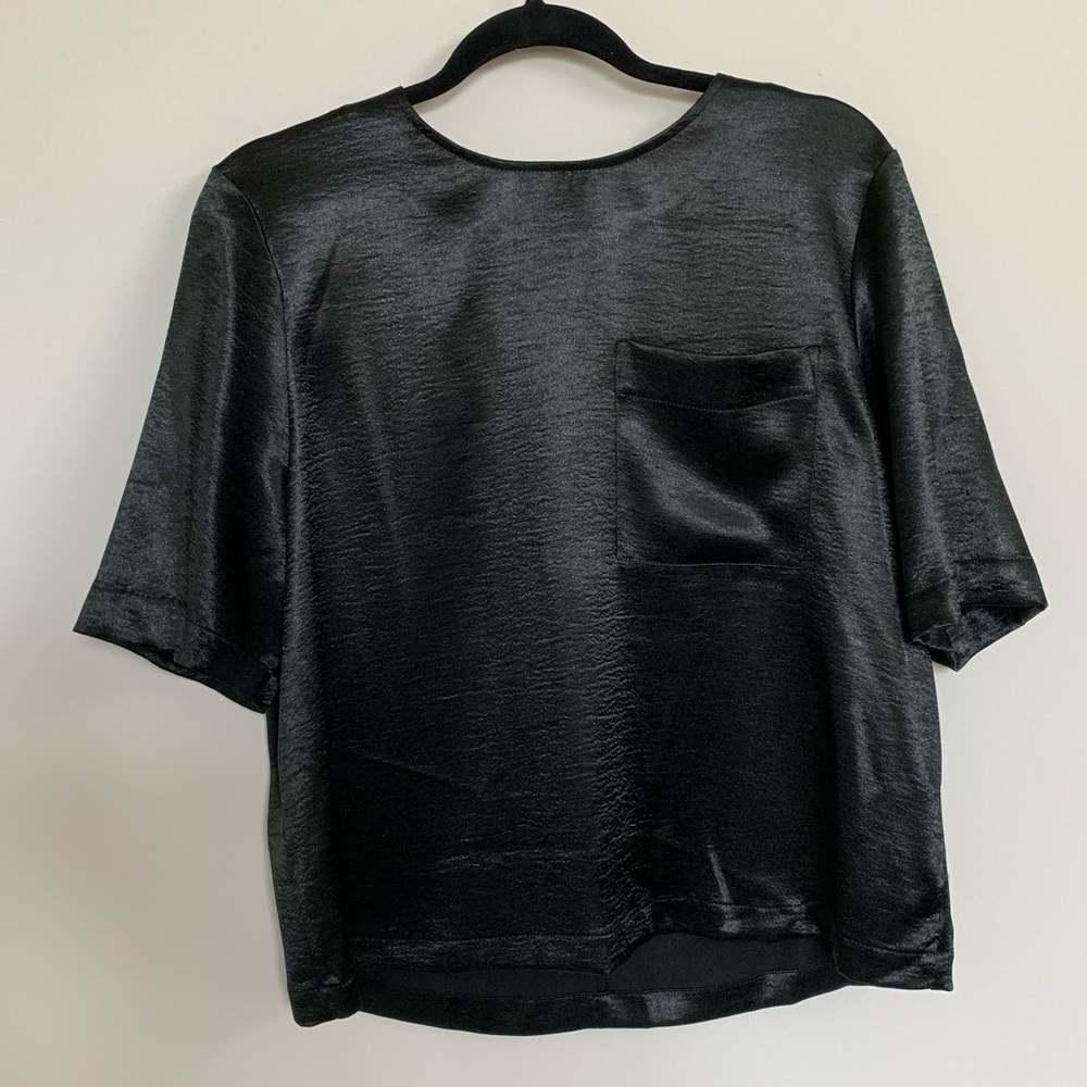 NWT Who What Wear - Black Shiny Pocket Top!